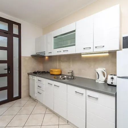 아파트 Geraeumige Mit Eigener Terrasse By Interhome 두브로브니크