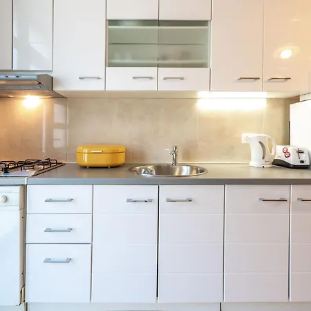 Geraeumige Mit Eigener Terrasse By Interhome * 두브로브니크