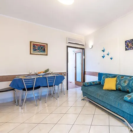 Geraeumige Mit Eigener Terrasse By Interhome * Dubrovnik