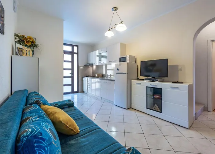 Geraeumige Mit Eigener Terrasse By Interhome * 두브로브니크