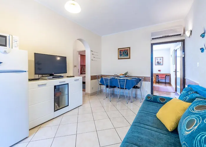 아파트 Geraeumige Mit Eigener Terrasse By Interhome *