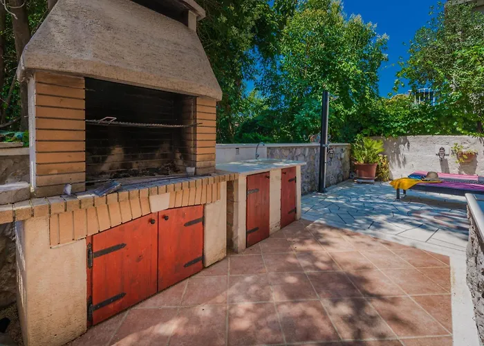 Geraeumige Mit Eigener Terrasse By Interhome 아파트 두브로브니크