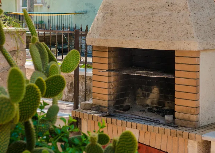 Geraeumige Mit Eigener Terrasse By Interhome 아파트 *